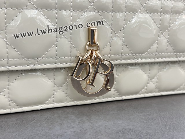 Dior专柜2024新款迪奥高仿原单黑色漆皮革藤格纹Miss肩背斜挎手提包 djfk1325